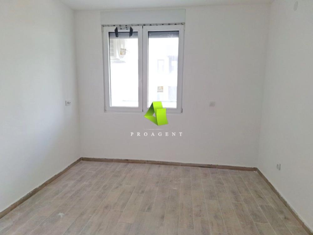 Slika 2 - Useljiv dvoiposoban stan na Panteleju ID#6419